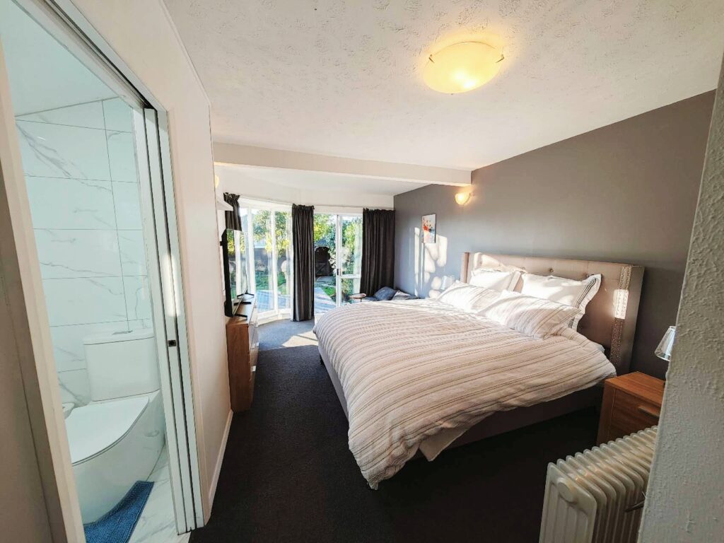 Airport Guest Suite